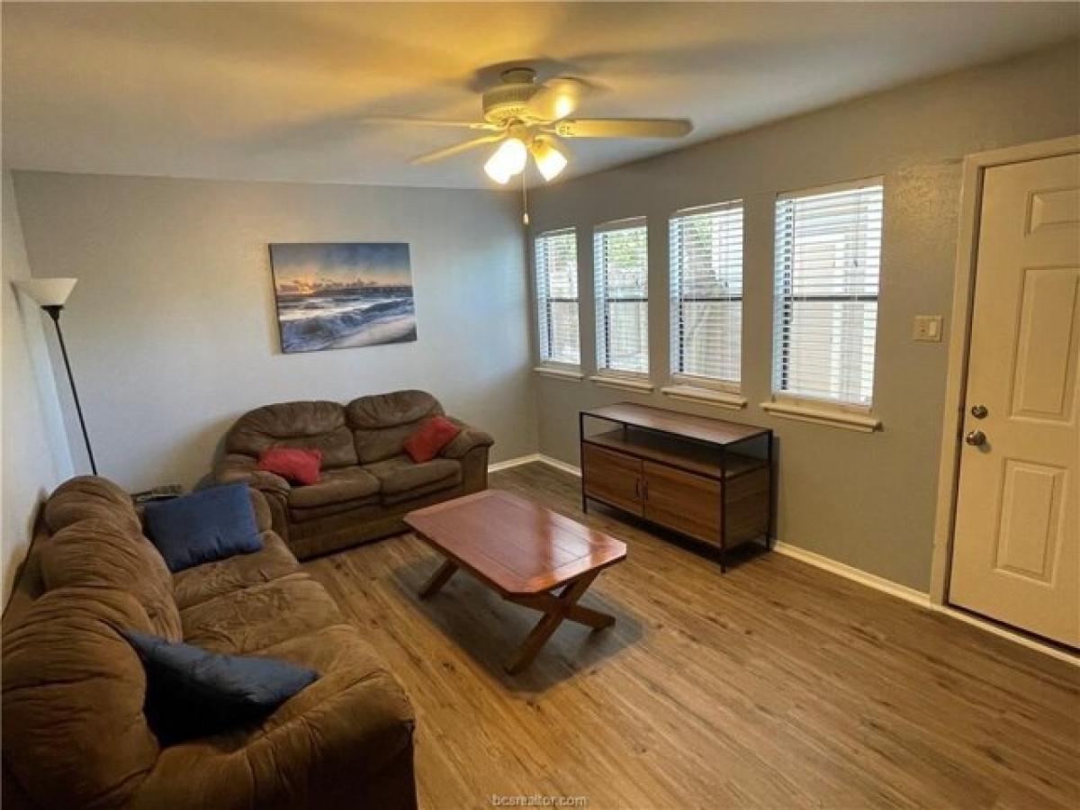 Picture of Home For Rent in Bryan, Texas, United States