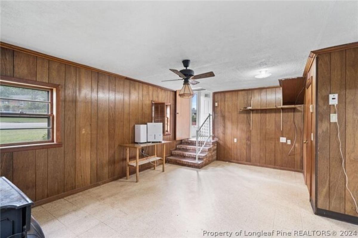 Picture of Home For Sale in Fayetteville, North Carolina, United States