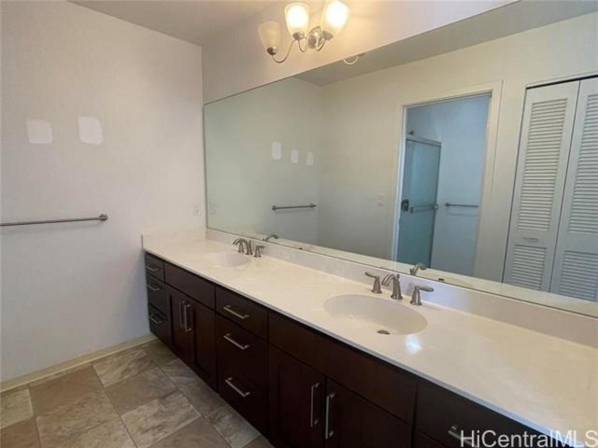 Picture of Home For Sale in Kapolei, Hawaii, United States