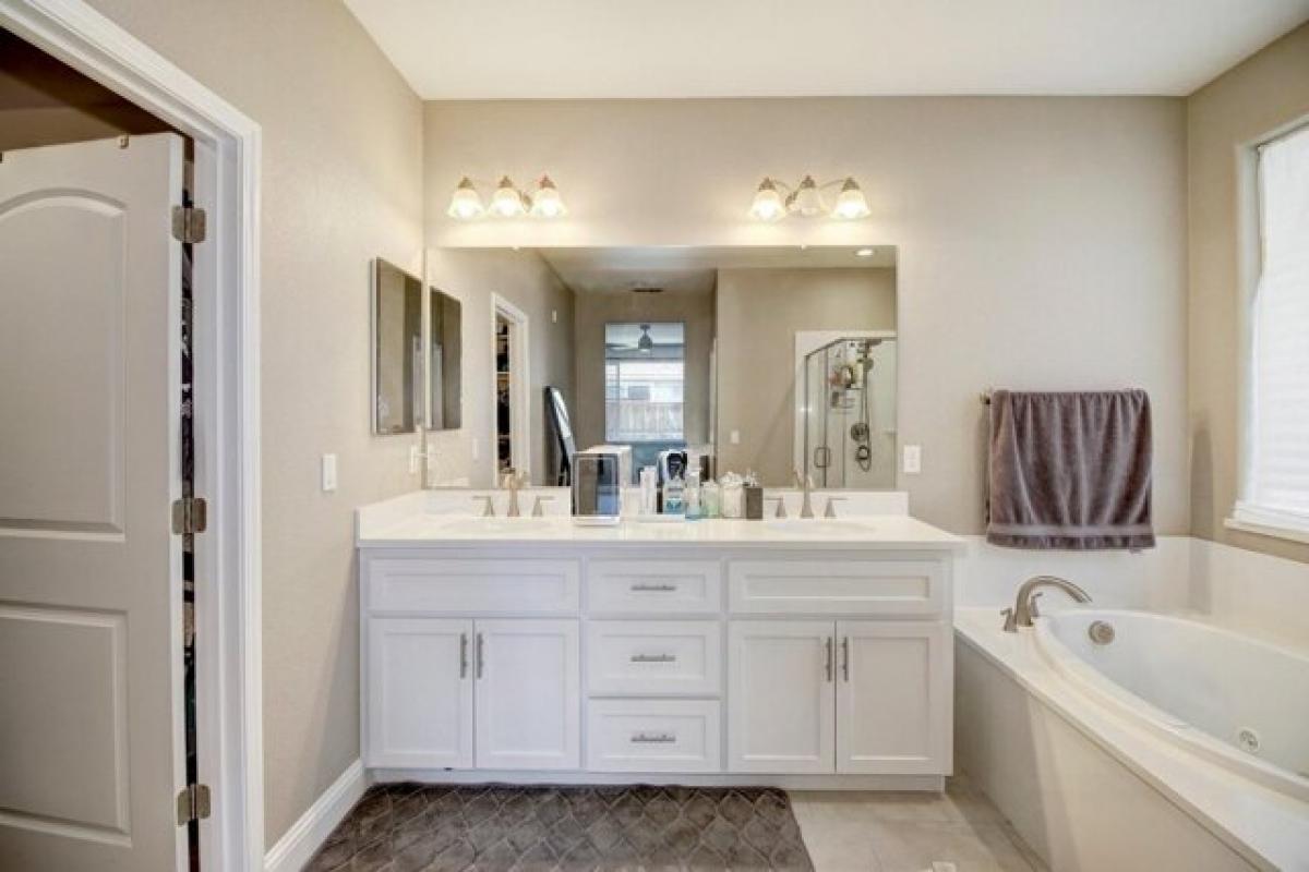 Picture of Home For Sale in Stockton, California, United States