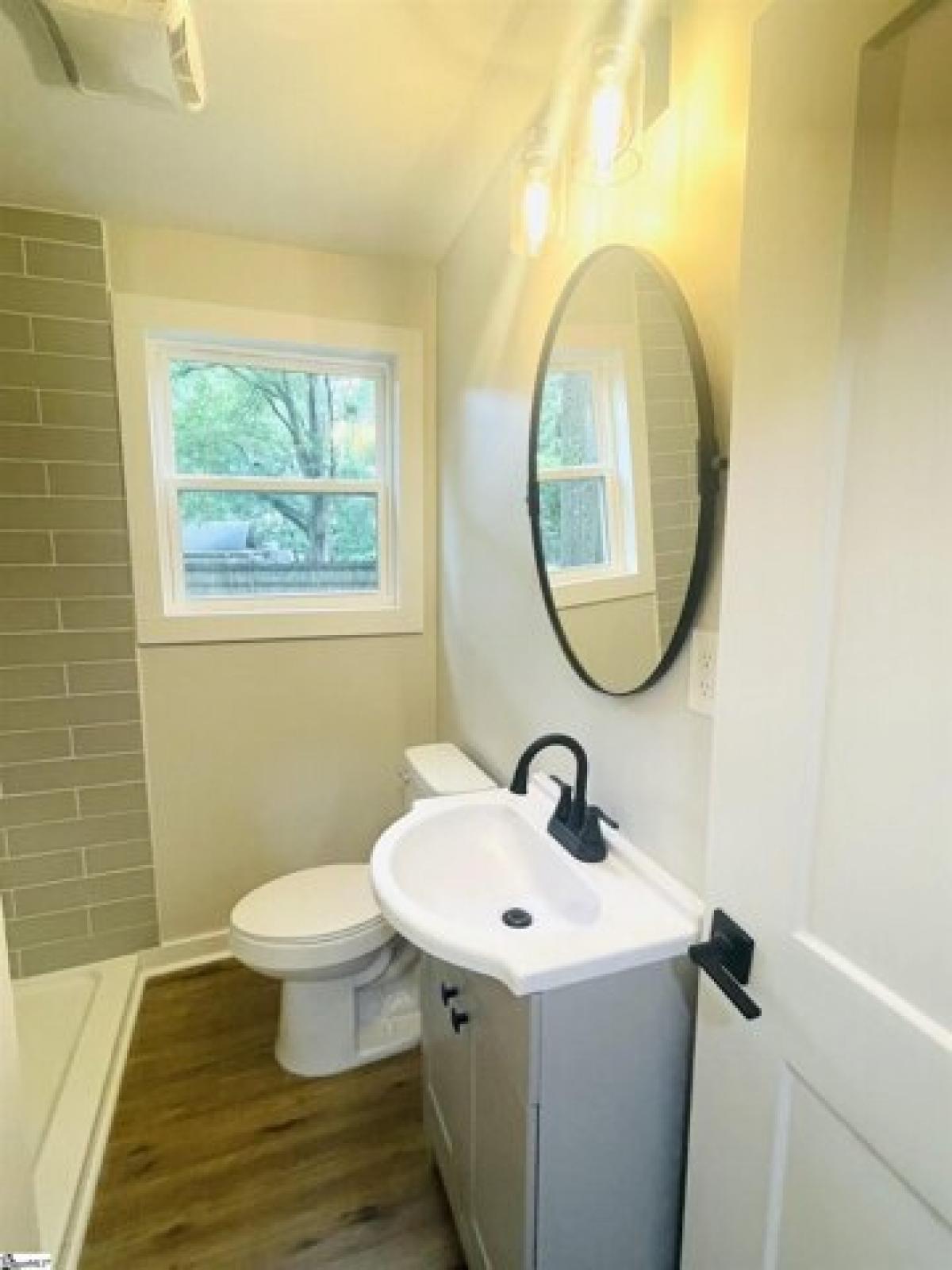 Picture of Home For Sale in Greenville, South Carolina, United States