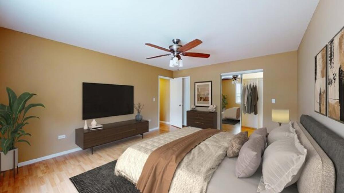 Picture of Home For Sale in Palatine, Illinois, United States