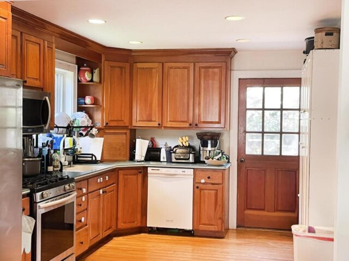 Picture of Home For Sale in Nantucket, Massachusetts, United States