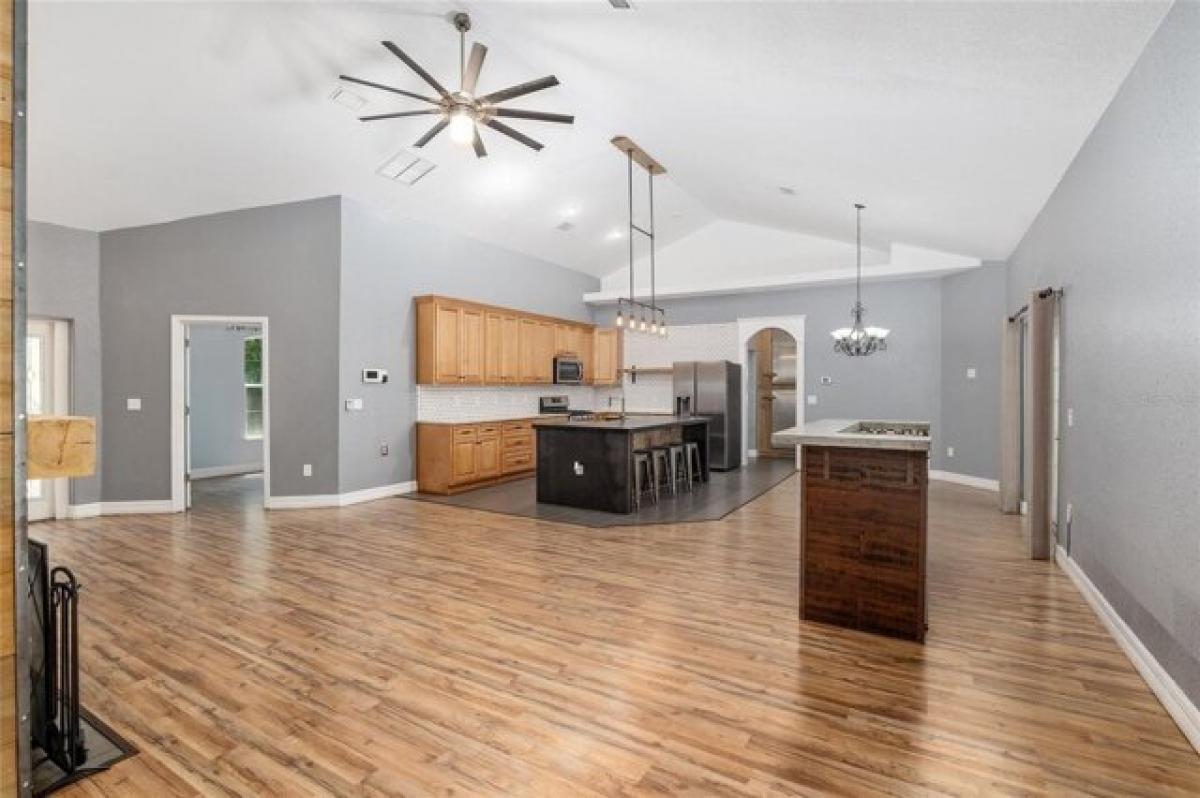 Picture of Home For Sale in Gainesville, Florida, United States