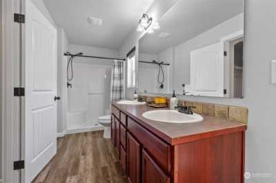 Home For Sale in Puyallup, Washington