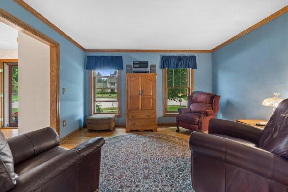 Picture of Home For Sale in Waukesha, Wisconsin, United States