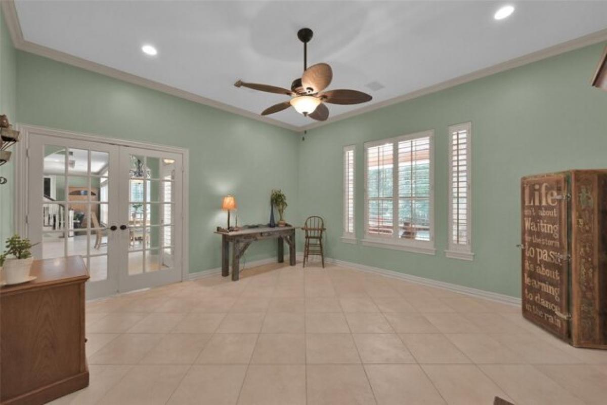 Picture of Home For Sale in Conroe, Texas, United States