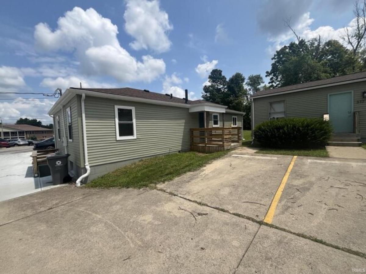 Picture of Home For Sale in Bloomington, Indiana, United States