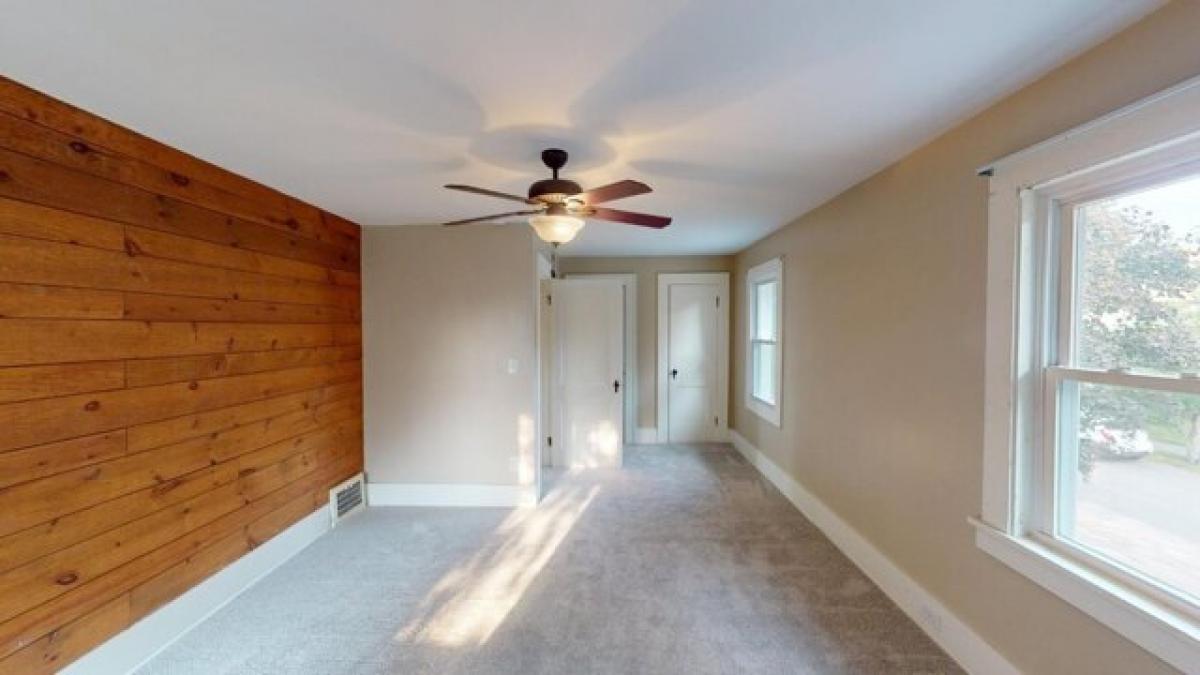 Picture of Home For Sale in Erie, Pennsylvania, United States