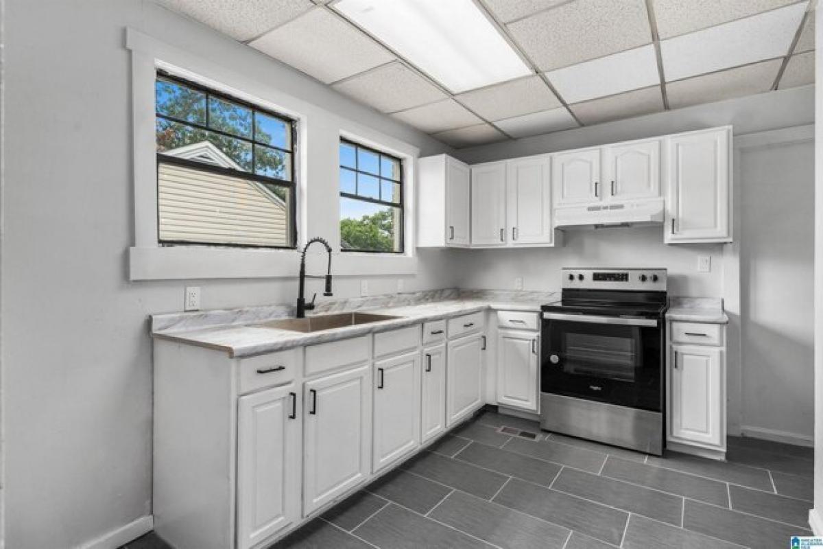 Picture of Home For Sale in Birmingham, Alabama, United States