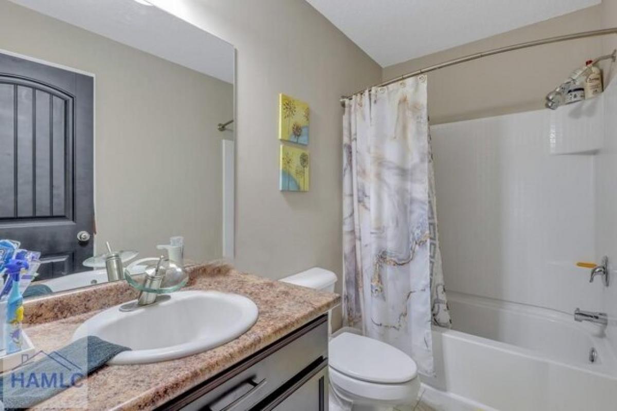 Picture of Home For Sale in Hinesville, Georgia, United States