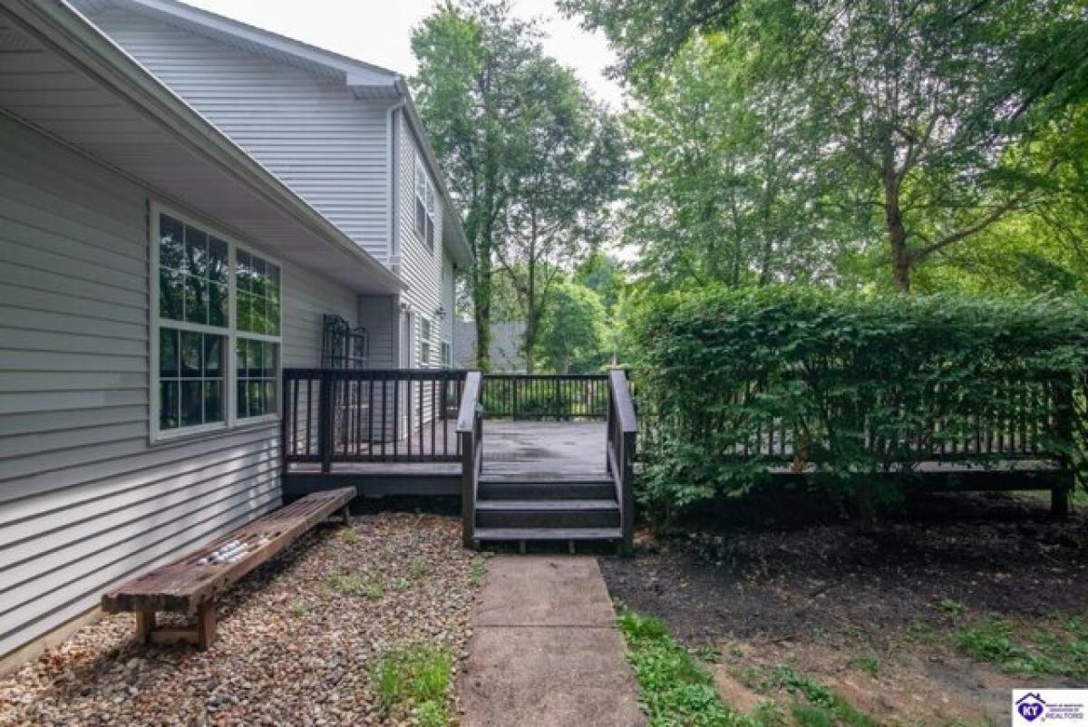 Picture of Home For Sale in Elizabethtown, Kentucky, United States