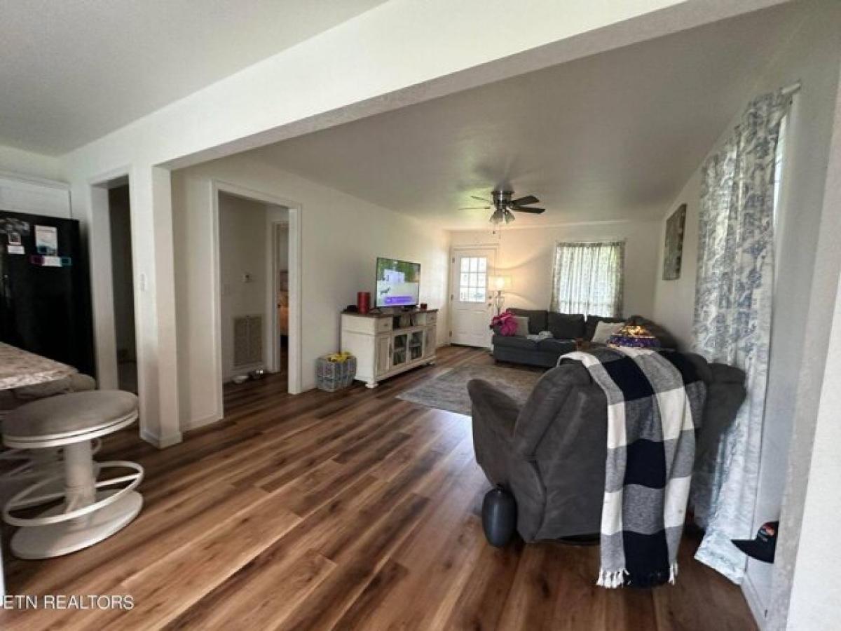 Picture of Home For Sale in Jamestown, Tennessee, United States