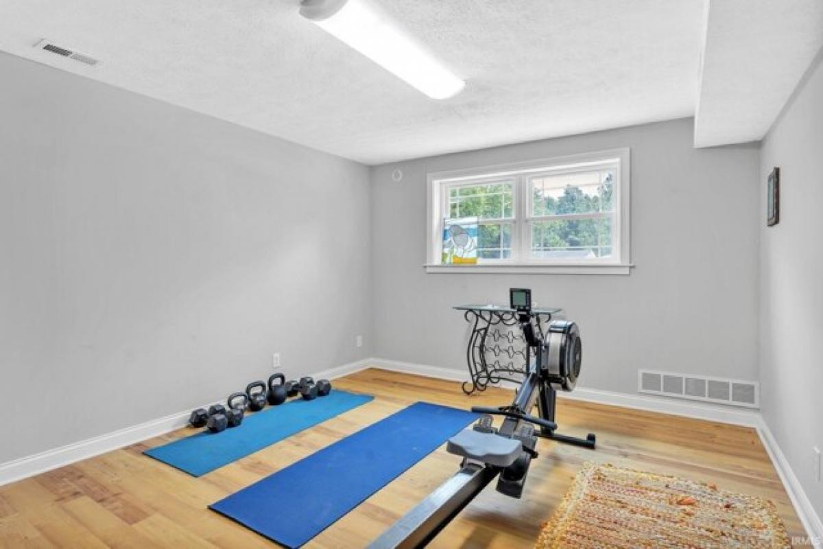 Picture of Home For Sale in Bloomington, Indiana, United States