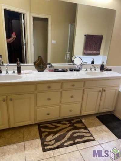 Home For Sale in Prairieville, Louisiana