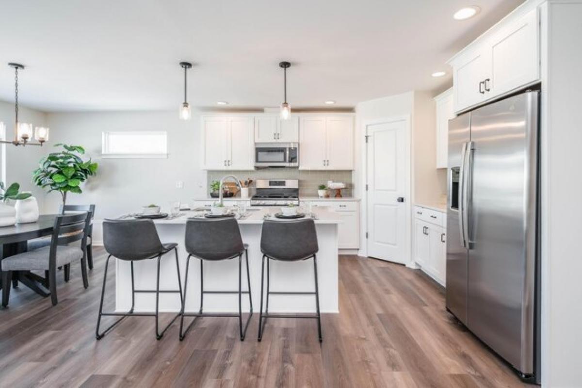 Picture of Home For Sale in Kalamazoo, Michigan, United States