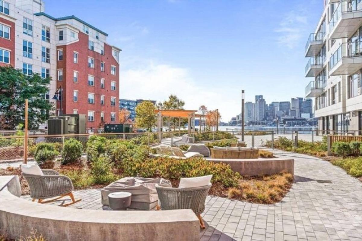 Picture of Home For Sale in Boston, Massachusetts, United States