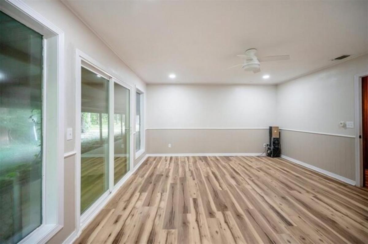 Picture of Home For Sale in Broken Bow, Oklahoma, United States