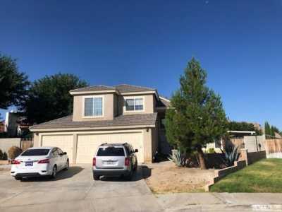 Home For Sale in Palmdale, California