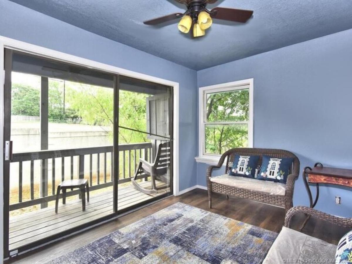 Picture of Home For Sale in Tulsa, Oklahoma, United States