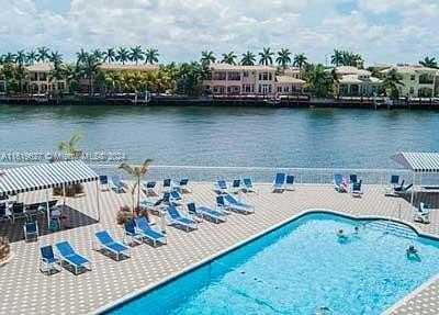 Home For Rent in Hollywood, Florida