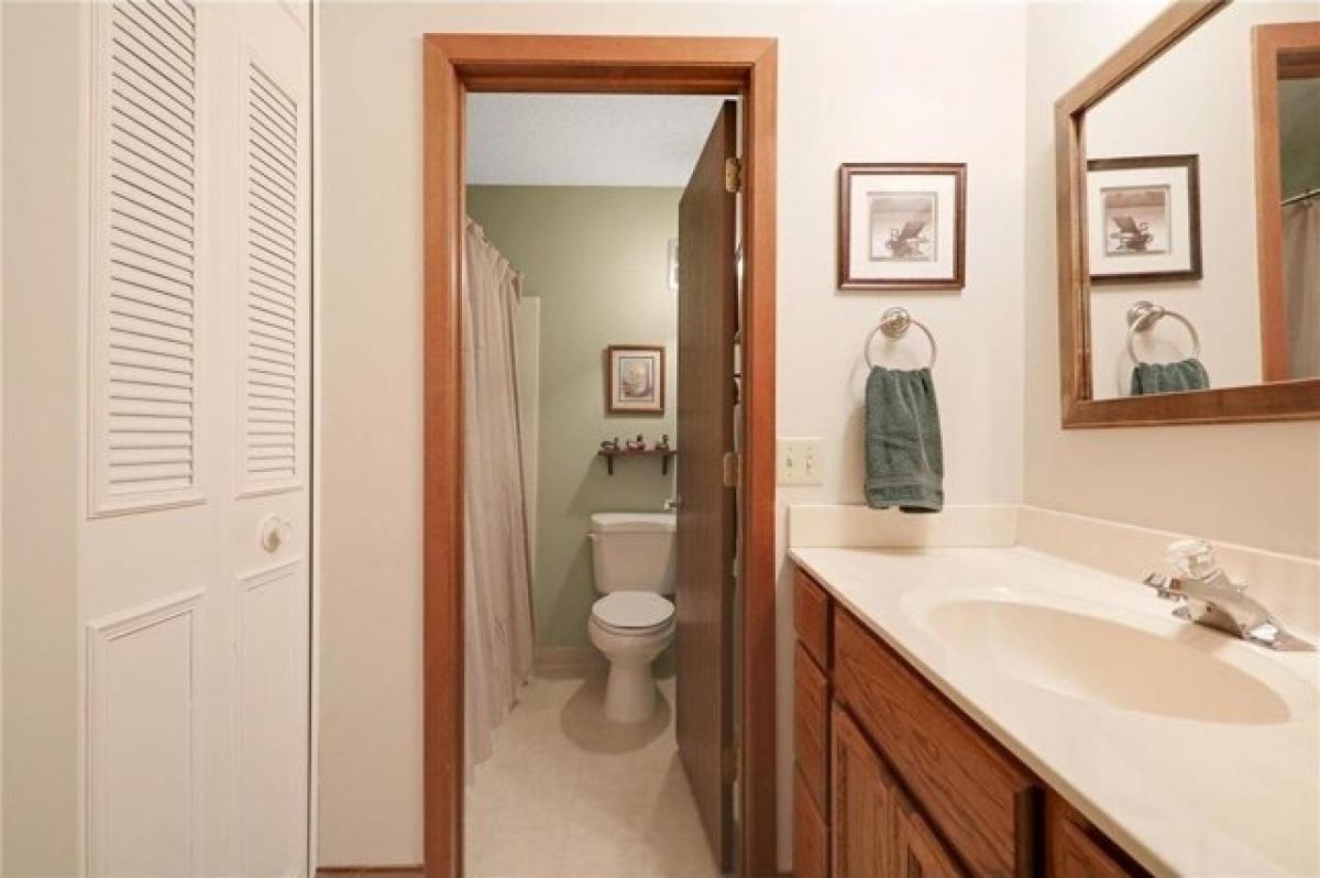 Picture of Home For Sale in Minnetonka, Minnesota, United States