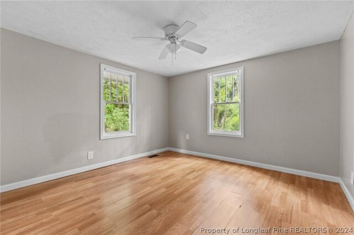 Picture of Home For Sale in Fayetteville, North Carolina, United States