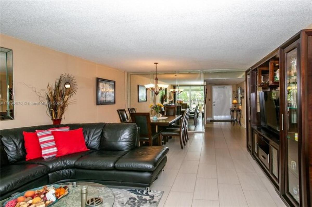 Picture of Home For Sale in Pompano Beach, Florida, United States