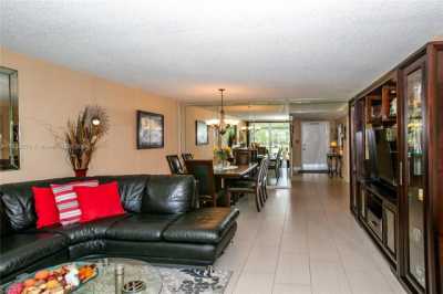 Home For Sale in Pompano Beach, Florida
