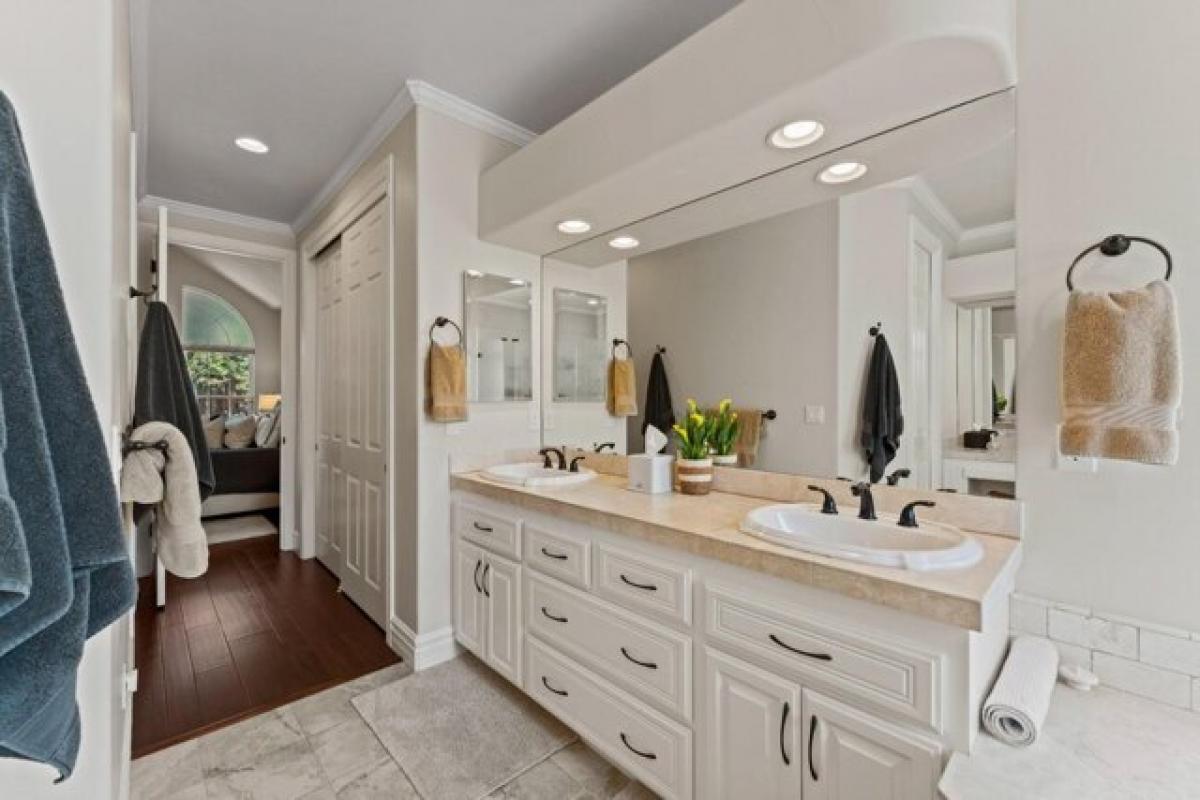 Picture of Home For Sale in Granite Bay, California, United States