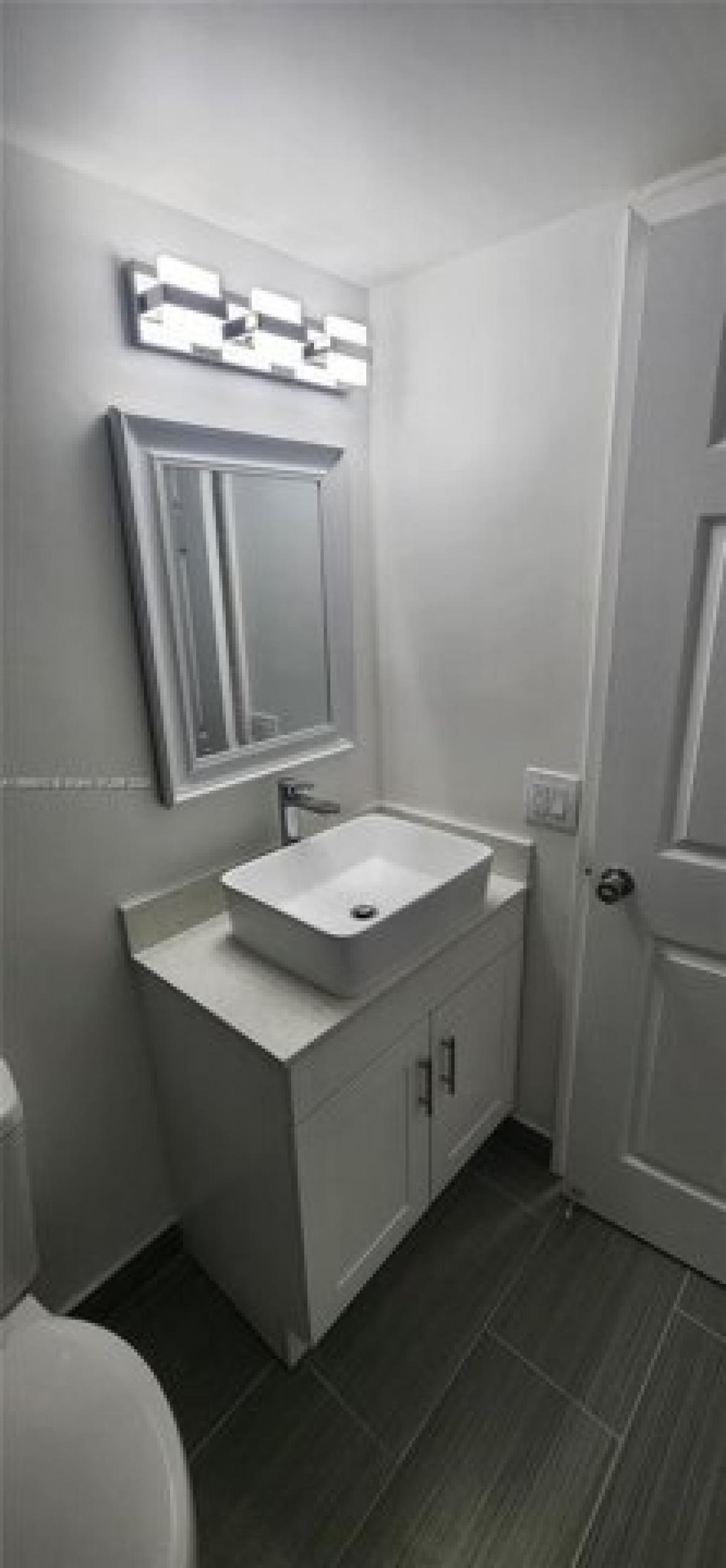 Picture of Home For Sale in Pompano Beach, Florida, United States