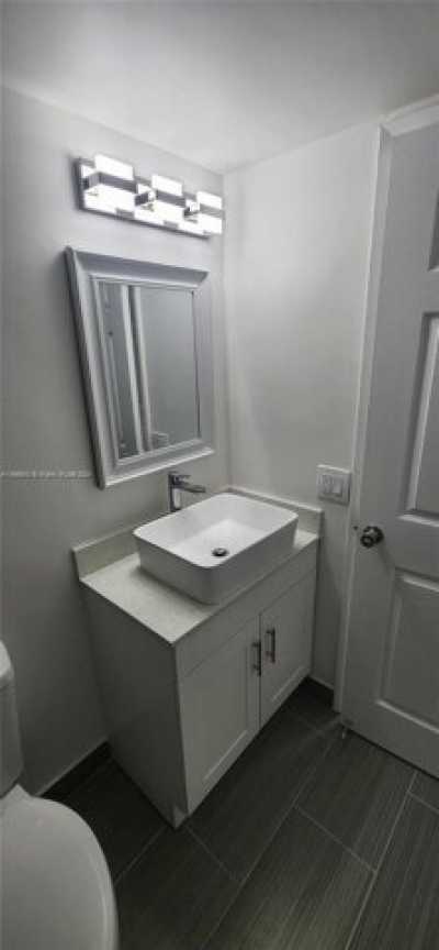 Home For Sale in Pompano Beach, Florida