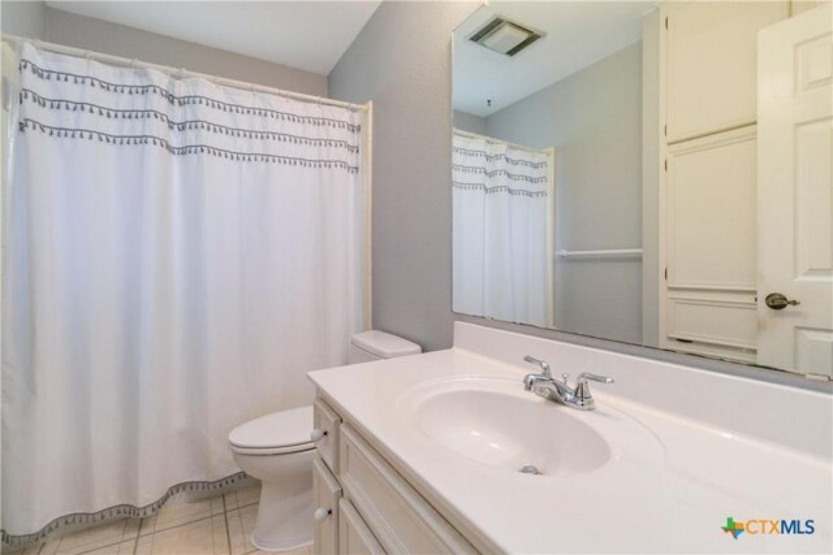 Picture of Home For Sale in Buda, Texas, United States