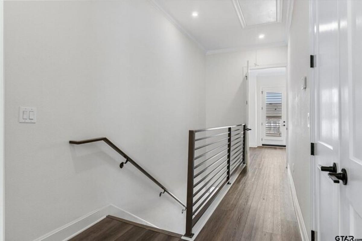 Picture of Home For Sale in Tyler, Texas, United States