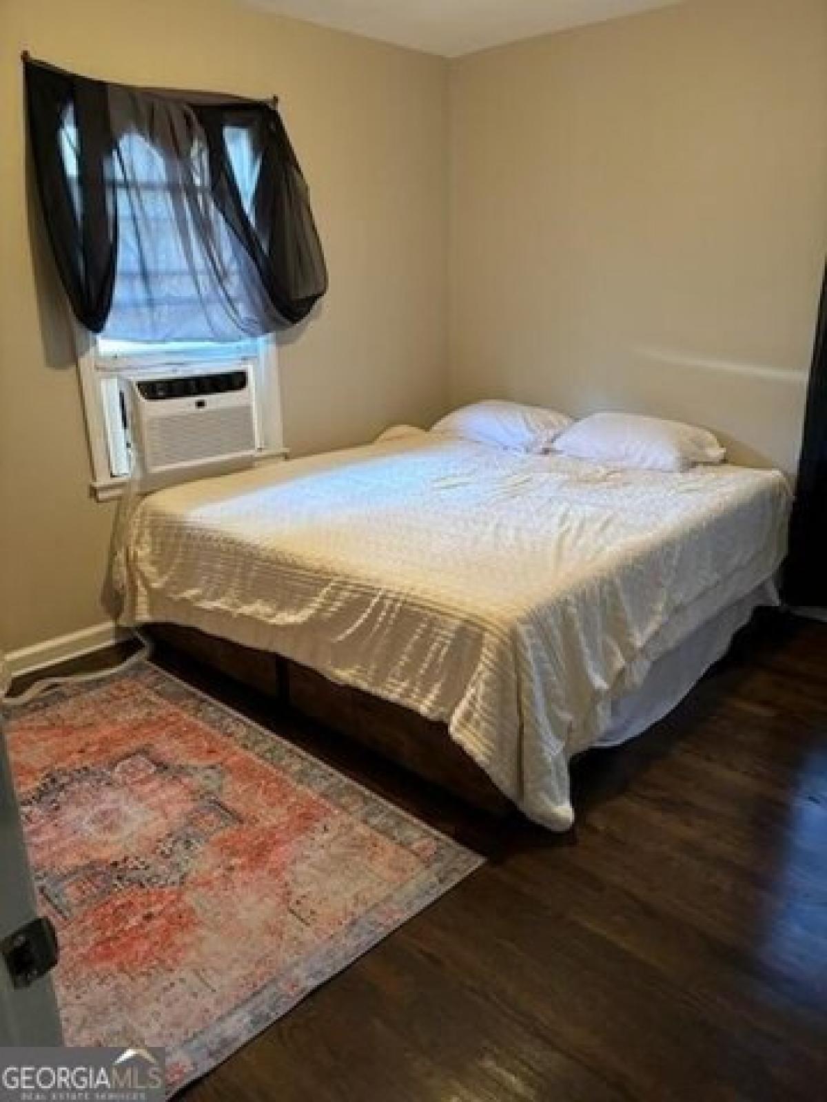 Picture of Home For Sale in East Point, Georgia, United States