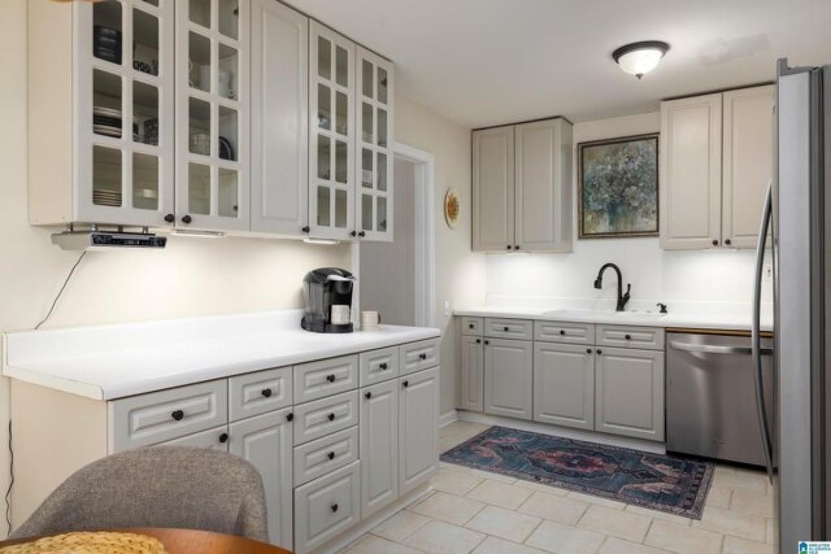 Picture of Home For Sale in Irondale, Alabama, United States