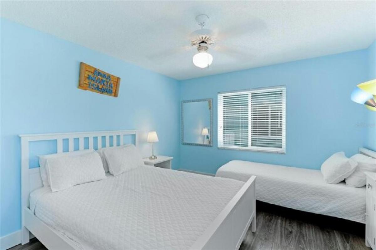 Picture of Home For Sale in Bradenton Beach, Florida, United States