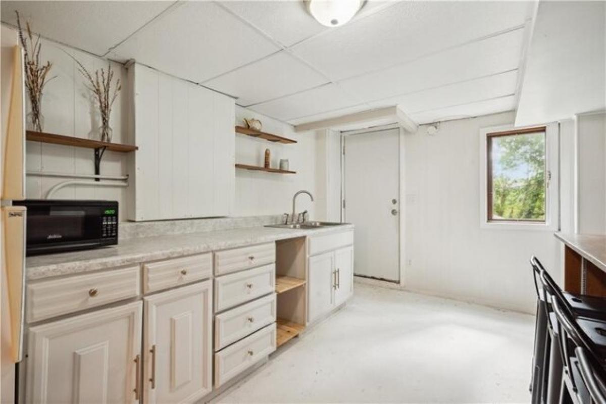 Picture of Home For Sale in Des Moines, Iowa, United States