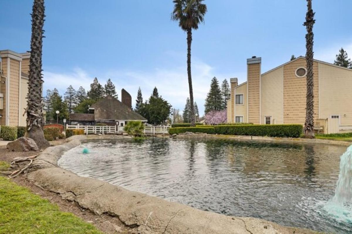 Picture of Home For Sale in Stockton, California, United States