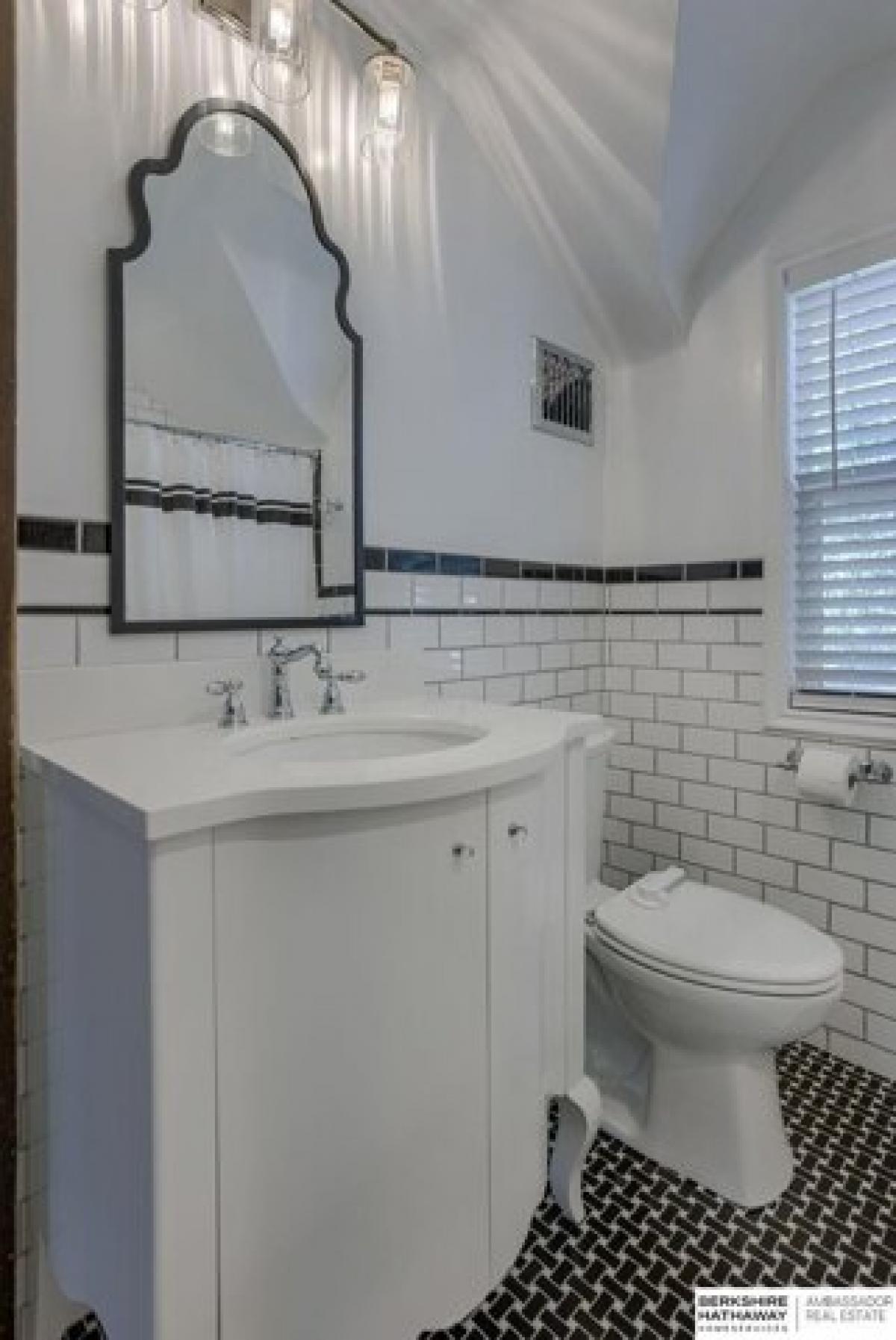 Picture of Home For Sale in Omaha, Nebraska, United States