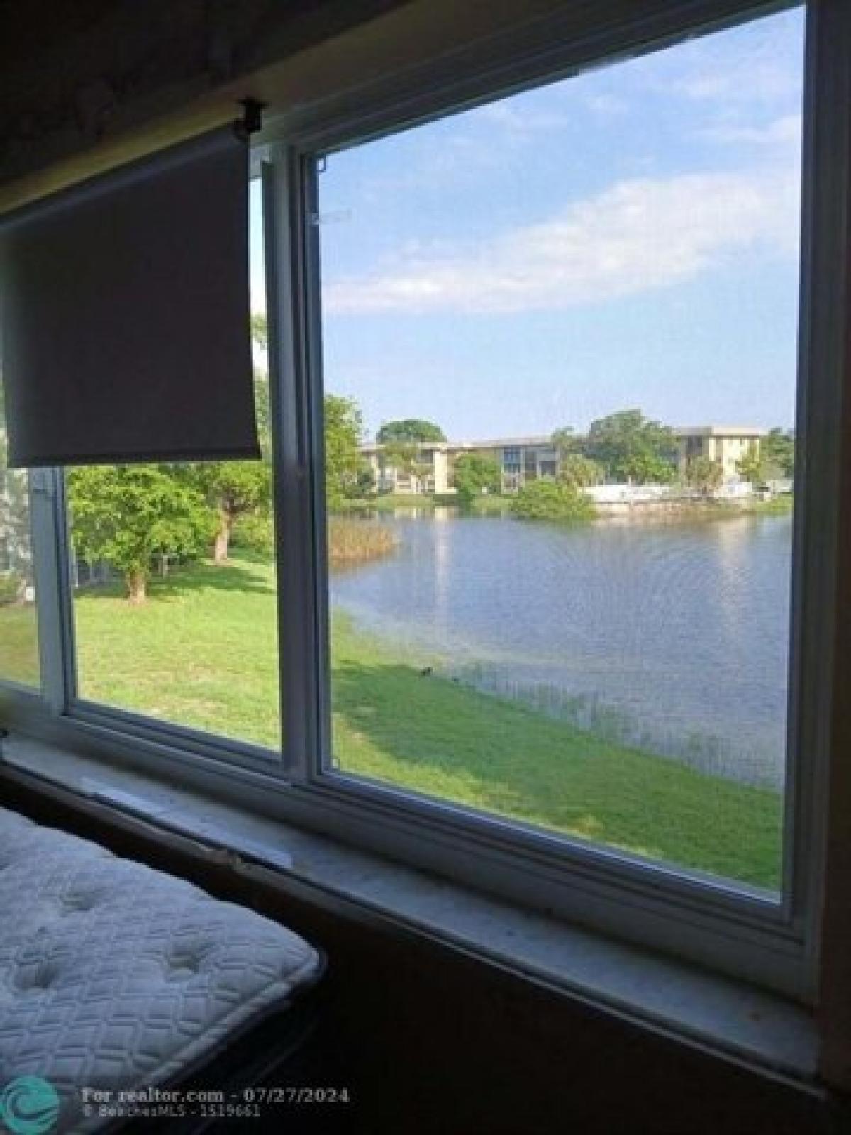 Picture of Home For Sale in Lauderhill, Florida, United States