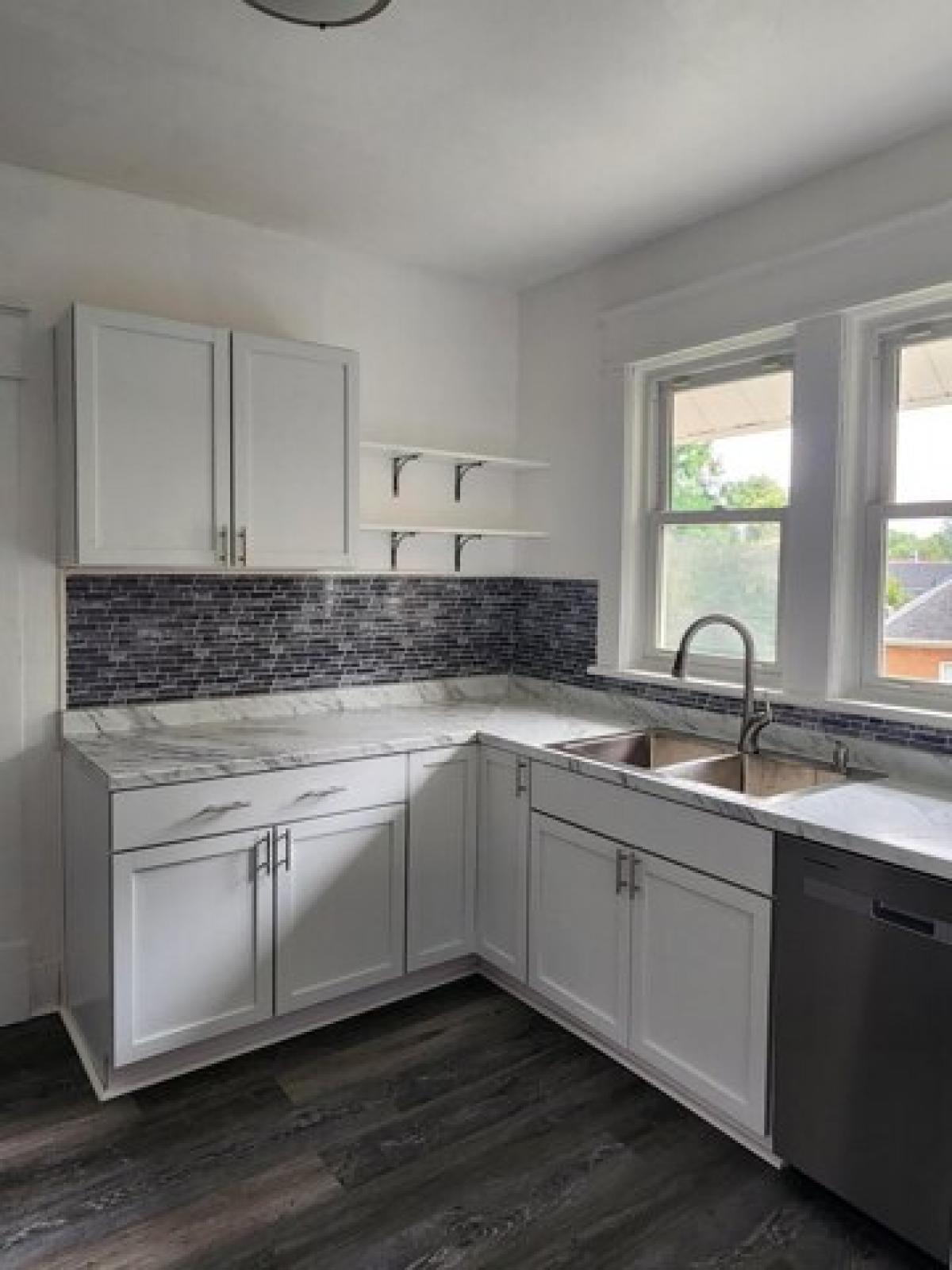 Picture of Home For Sale in Roanoke, Virginia, United States