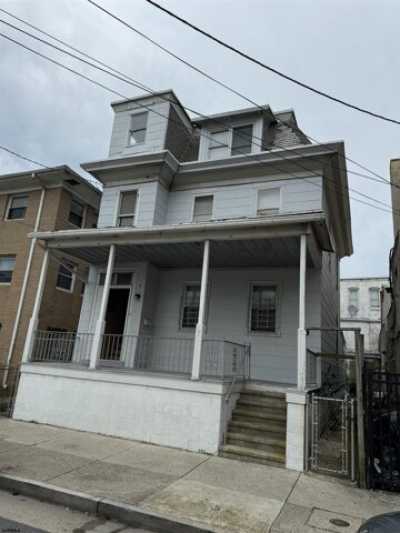 Home For Sale in Atlantic City, New Jersey