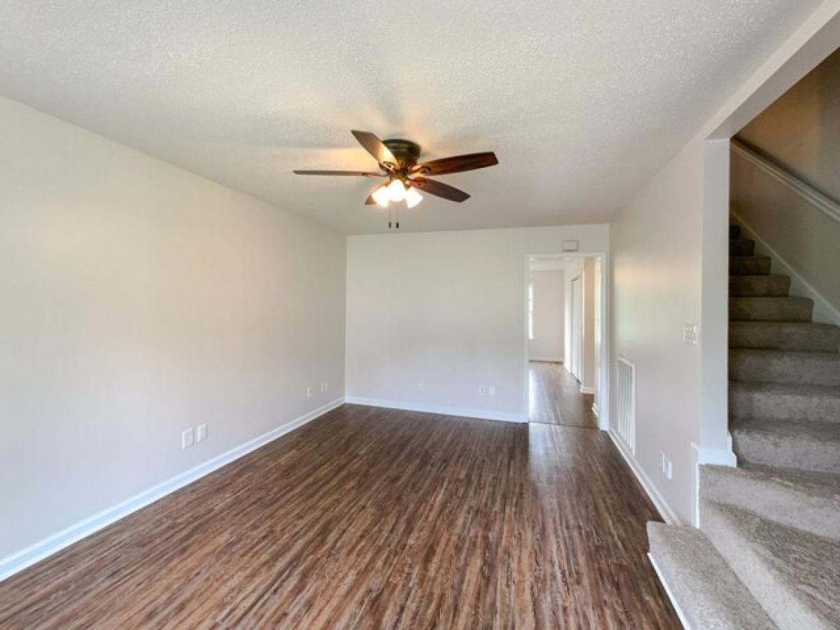 Picture of Home For Sale in Clarksville, Tennessee, United States