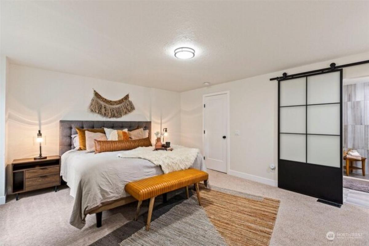 Picture of Home For Sale in Bothell, Washington, United States