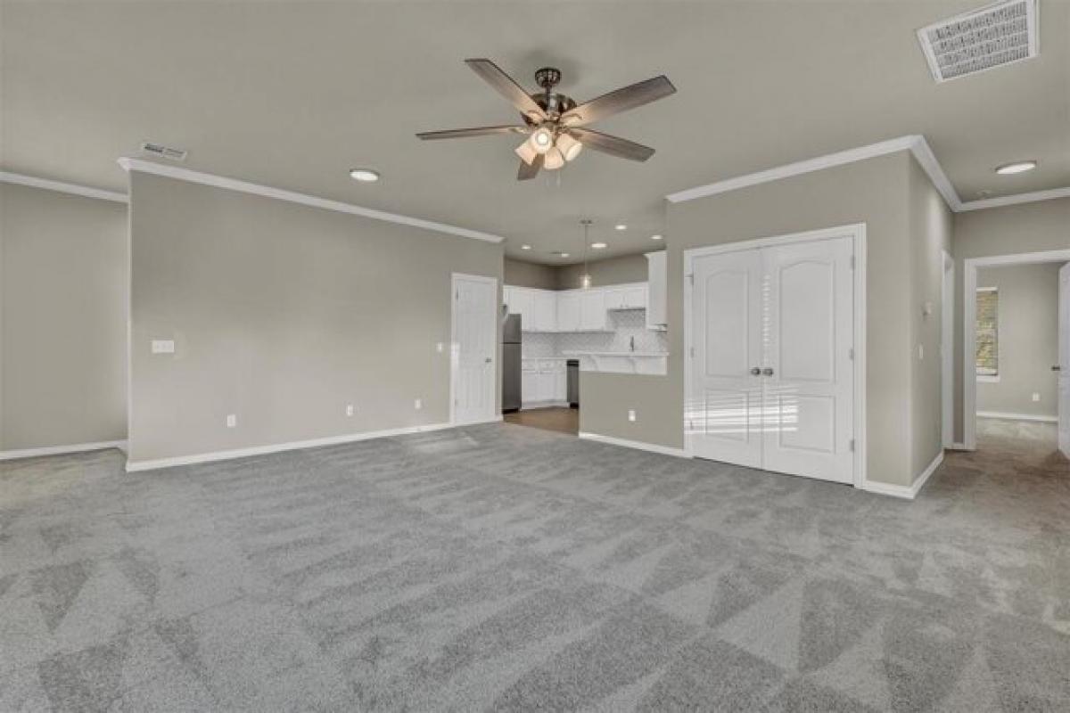 Picture of Home For Sale in Norman, Oklahoma, United States