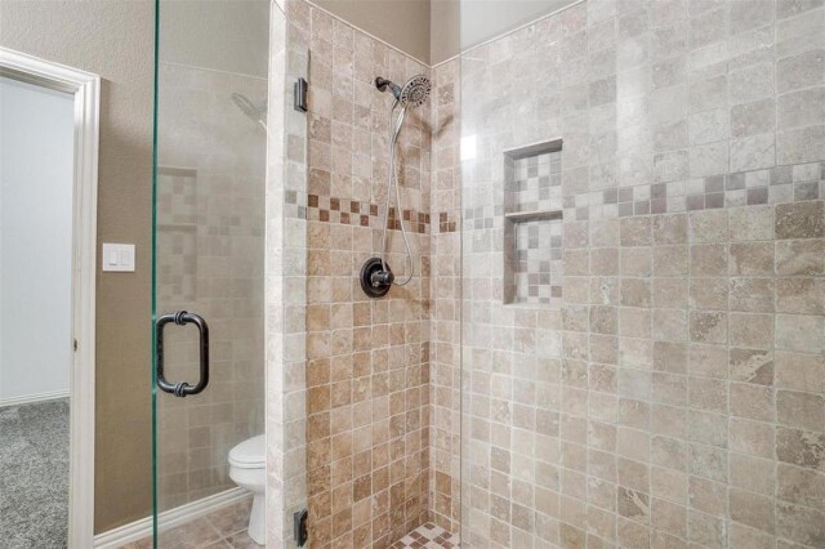 Picture of Home For Sale in Burleson, Texas, United States