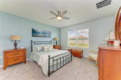 Home For Sale in Bradenton, Florida