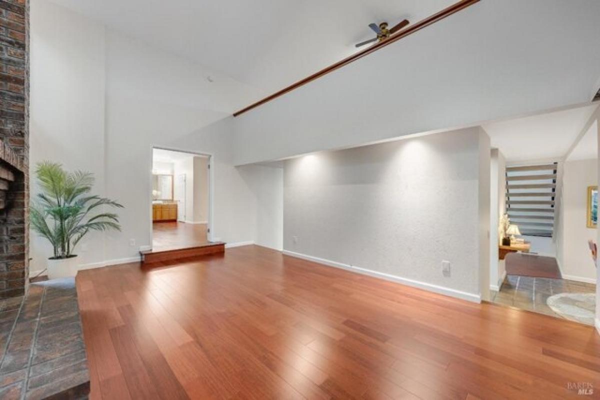 Picture of Home For Sale in Santa Rosa, California, United States