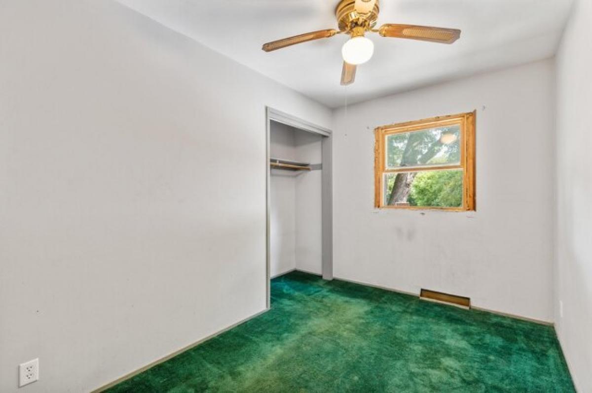 Picture of Home For Sale in Waukesha, Wisconsin, United States